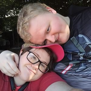 Meet your Posher, Elisha